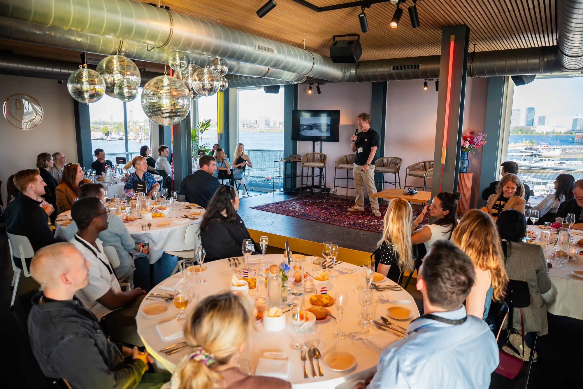 Tag- @Momenttom.com_036_202505142025_TOM16699-1